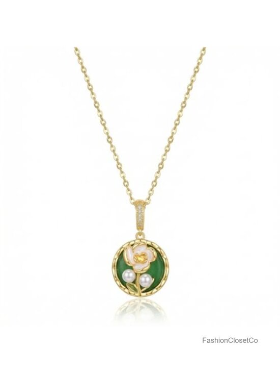 Jewelry - Vintage Floral Pendant Necklace with Freshwater Pearls Gold Plated